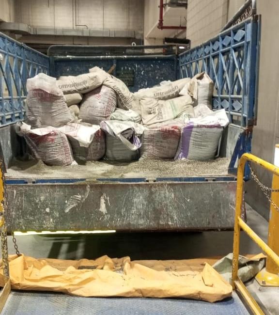 Construction material transport contracting in Dubai
